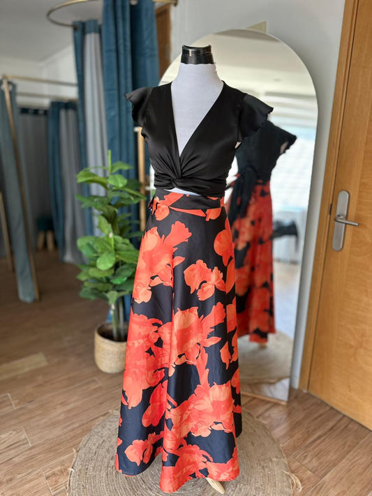 Conjunto Piel de Angel - Falda Naranja Top Negro