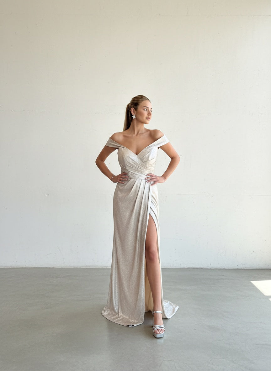Vestido Brillos Escote Bote - Dorado